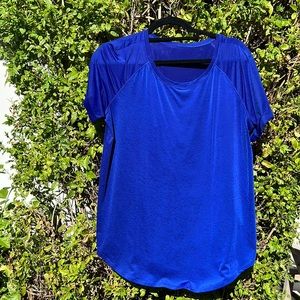 Lululemon Open up Tie back tee